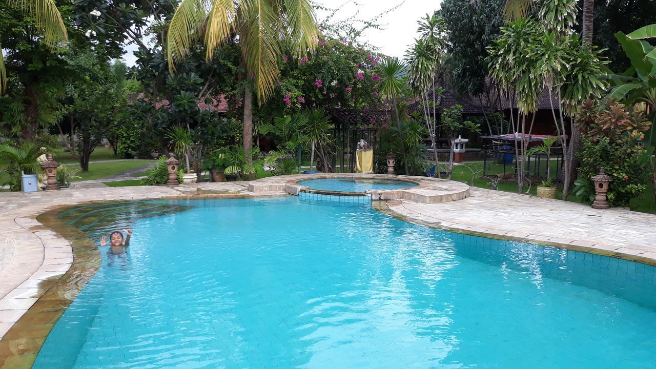 Bagus Beach Resort Lovina 布莱伦 外观 照片