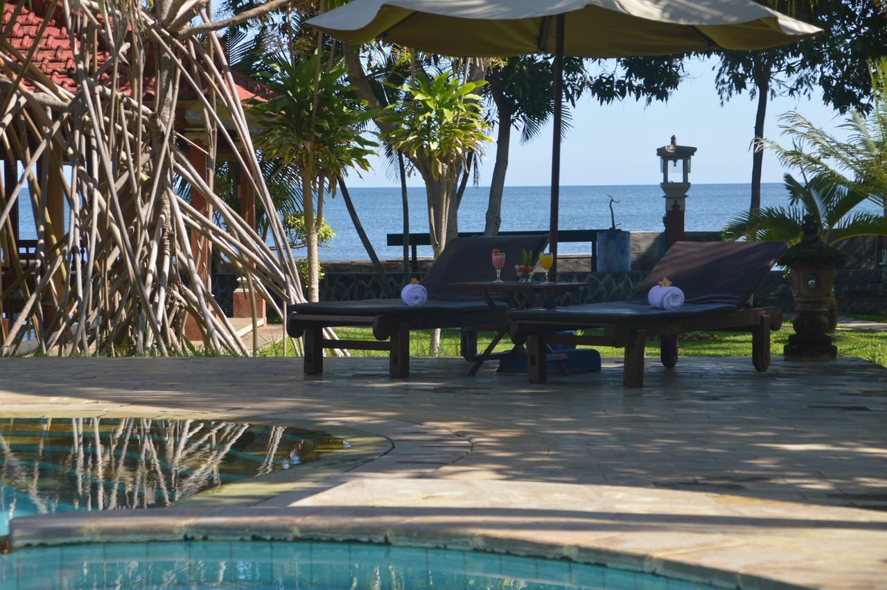 Bagus Beach Resort Lovina 布莱伦 外观 照片