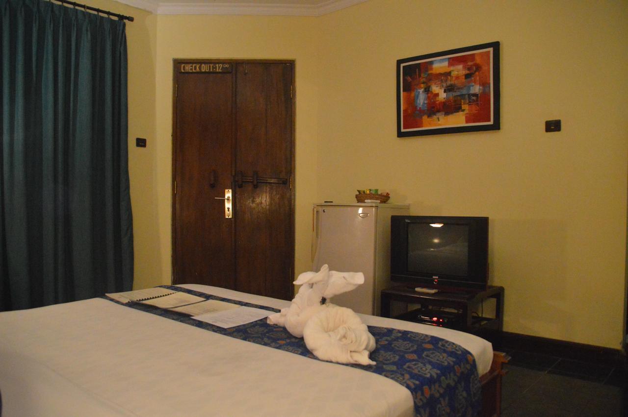 Bagus Beach Resort Lovina 布莱伦 外观 照片