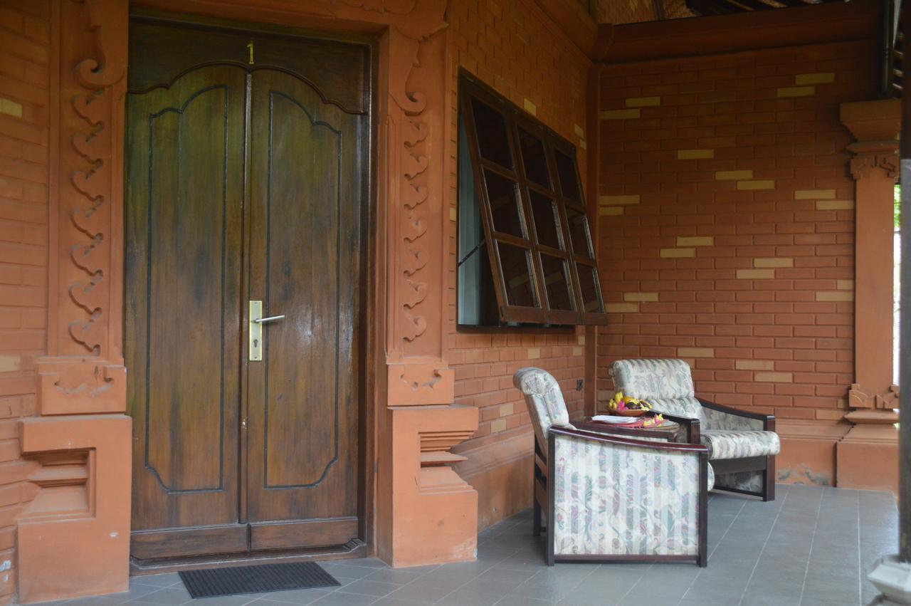 Bagus Beach Resort Lovina 布莱伦 外观 照片