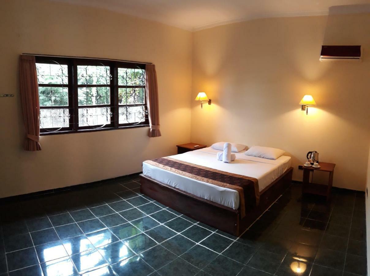 Bagus Beach Resort Lovina 布莱伦 外观 照片