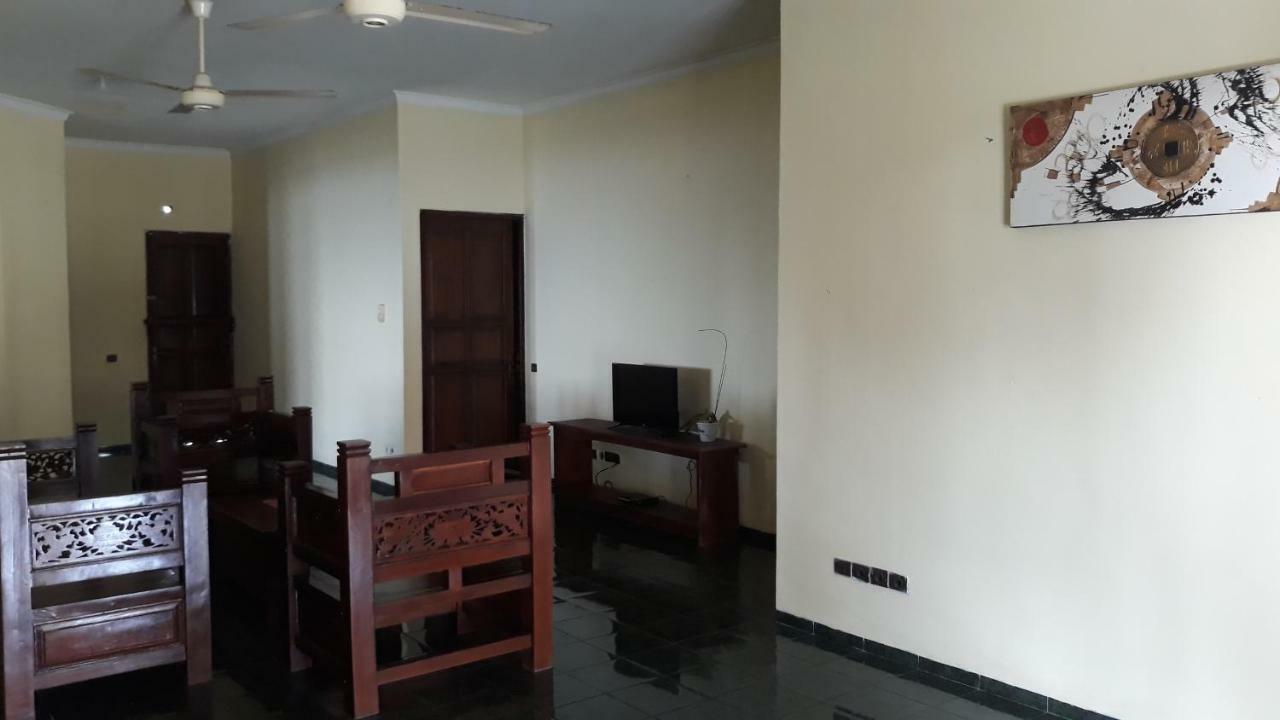Bagus Beach Resort Lovina 布莱伦 外观 照片