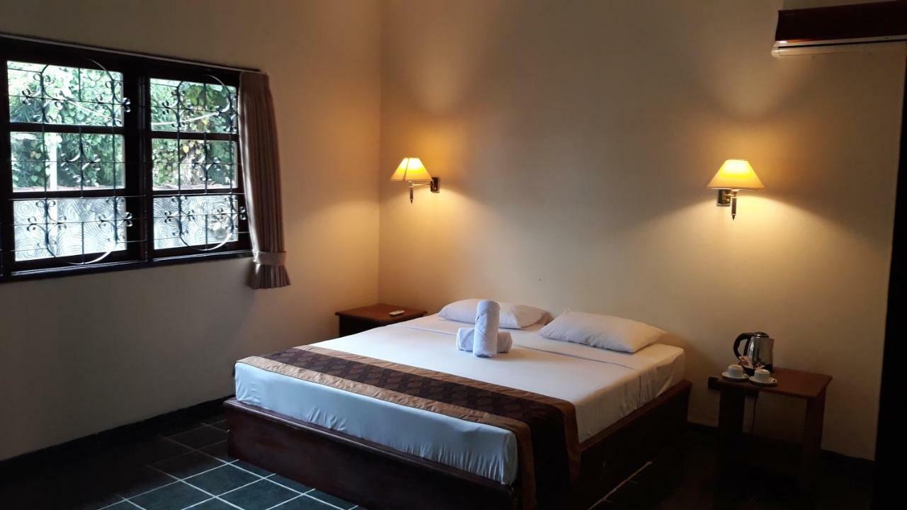 Bagus Beach Resort Lovina 布莱伦 外观 照片